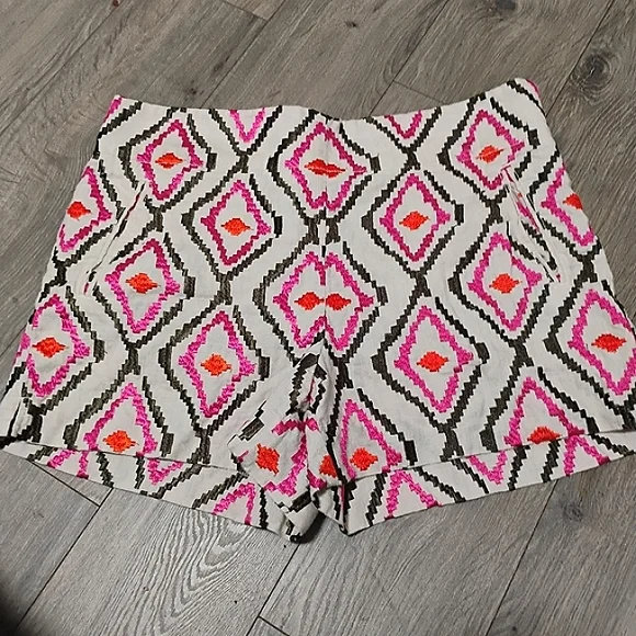 Linen Embroidered Riviera Shorts 12 IKAT Lips 👄 All Over Print - Picture 5 of 12